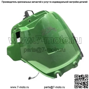 Оригинальное крыло John Deere Gator Green M130970, правое